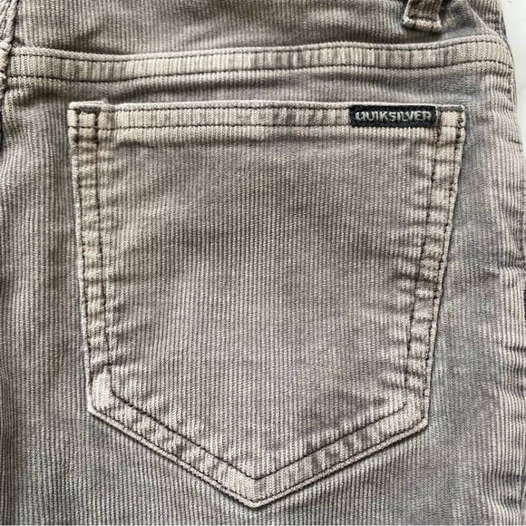 Quicksilver grey corduroy boy pants size 7 / large - Picture 3 of 6